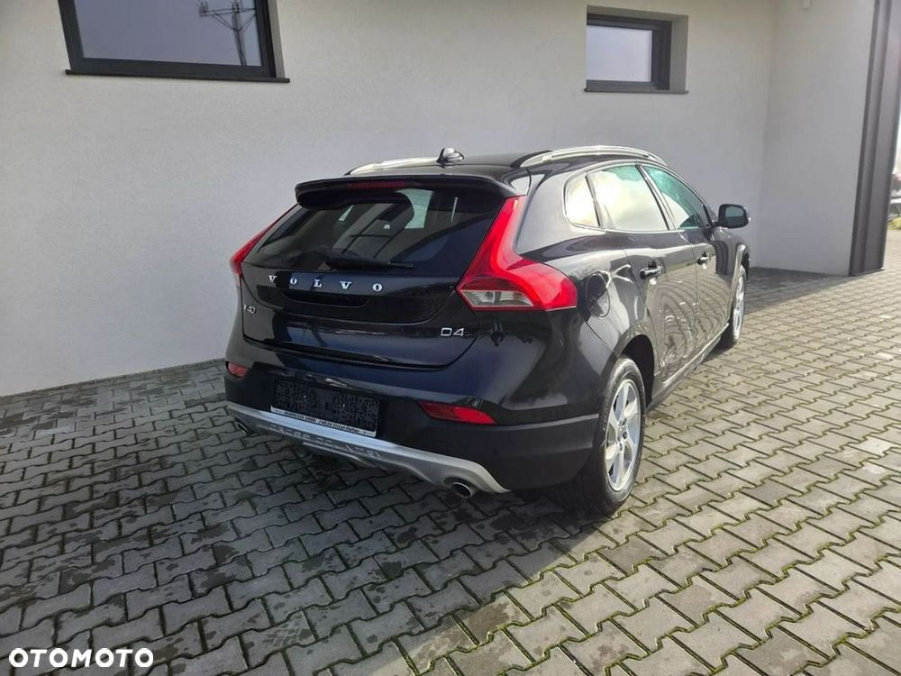 Volvo V40 Cross Country - 3