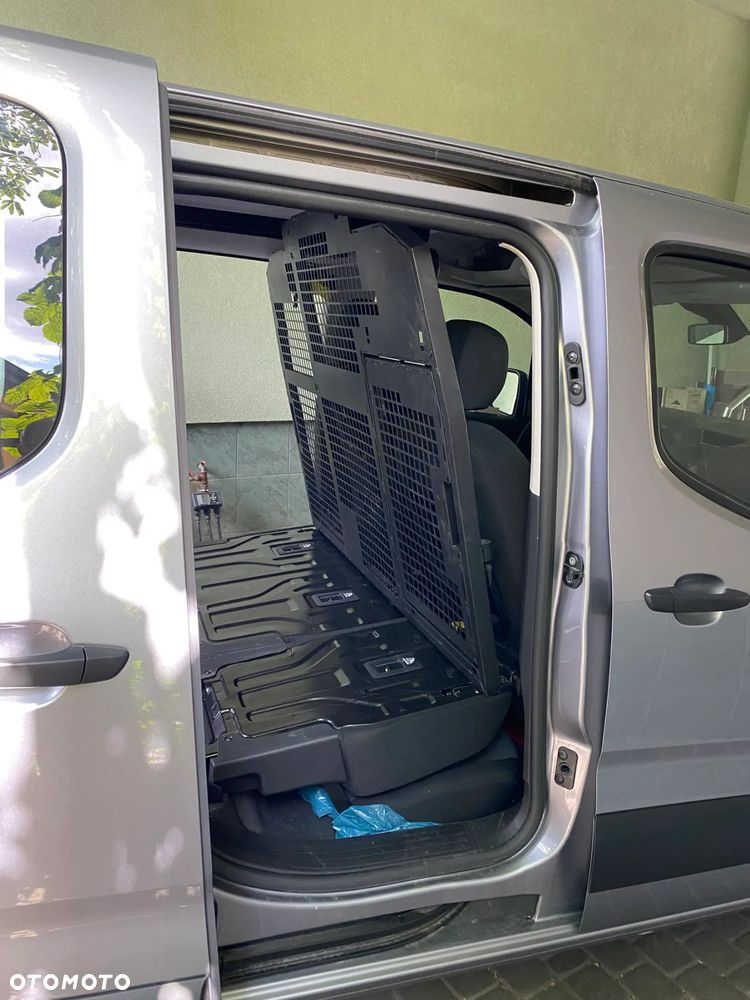 Toyota Proace City 1.5 D-4D Long 2,4t Active (bryg.) - 11