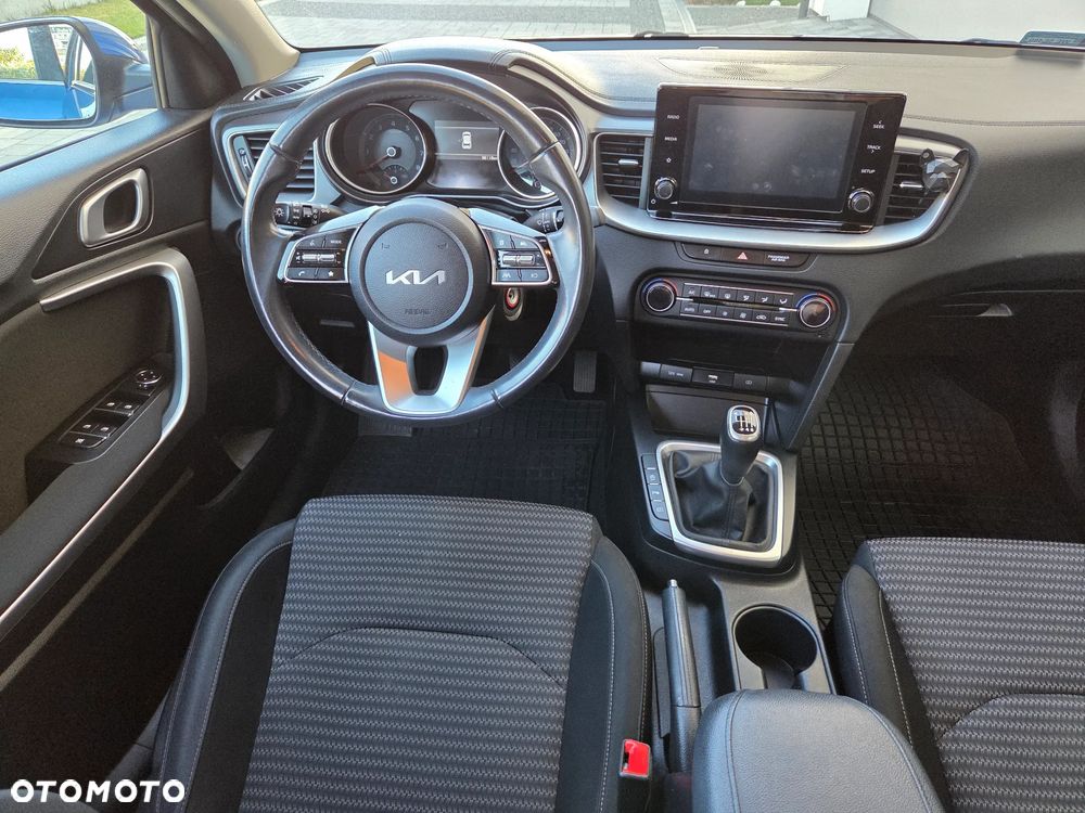 Kia Ceed 1.5 T-GDI M - 8