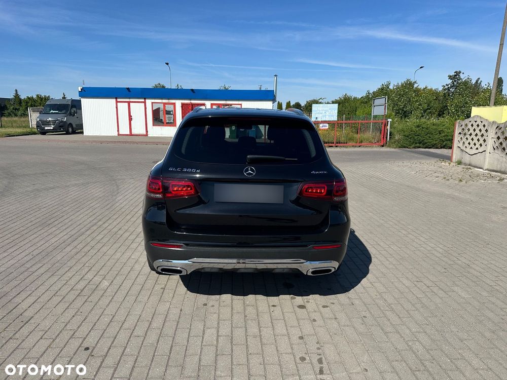 Mercedes-Benz GLC 300 d 4-Matic - 4