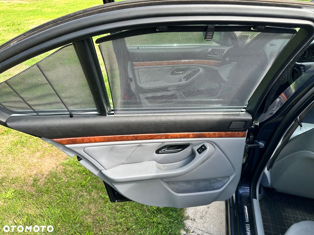 BMW Seria 5 - 17