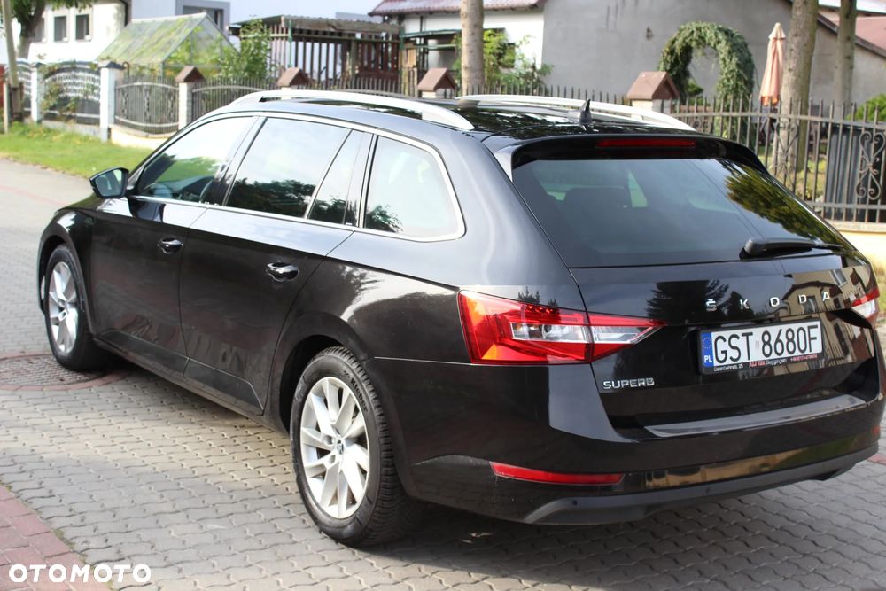 Skoda Superb 2.0 TDI DSG Premium Edition - 7