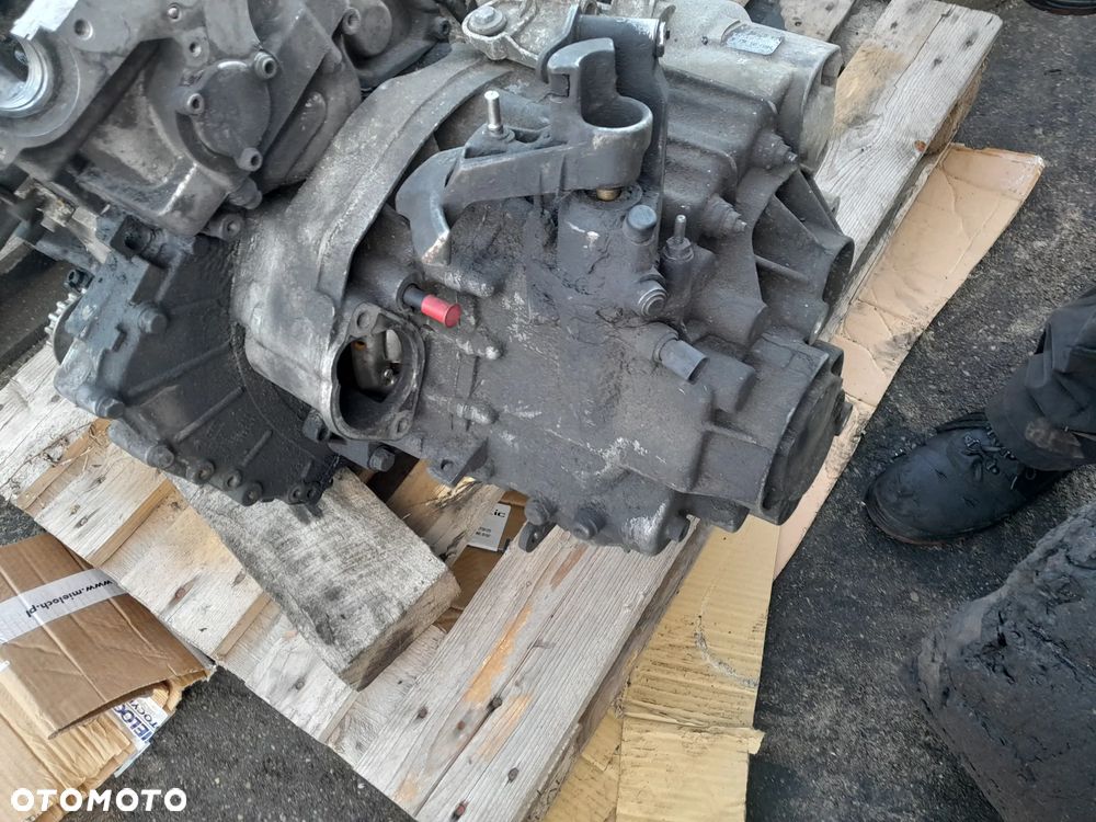 Skrzynia biegów Volkswagen T5 2.5 TDI HRU !! GWARANCJA !! - 2