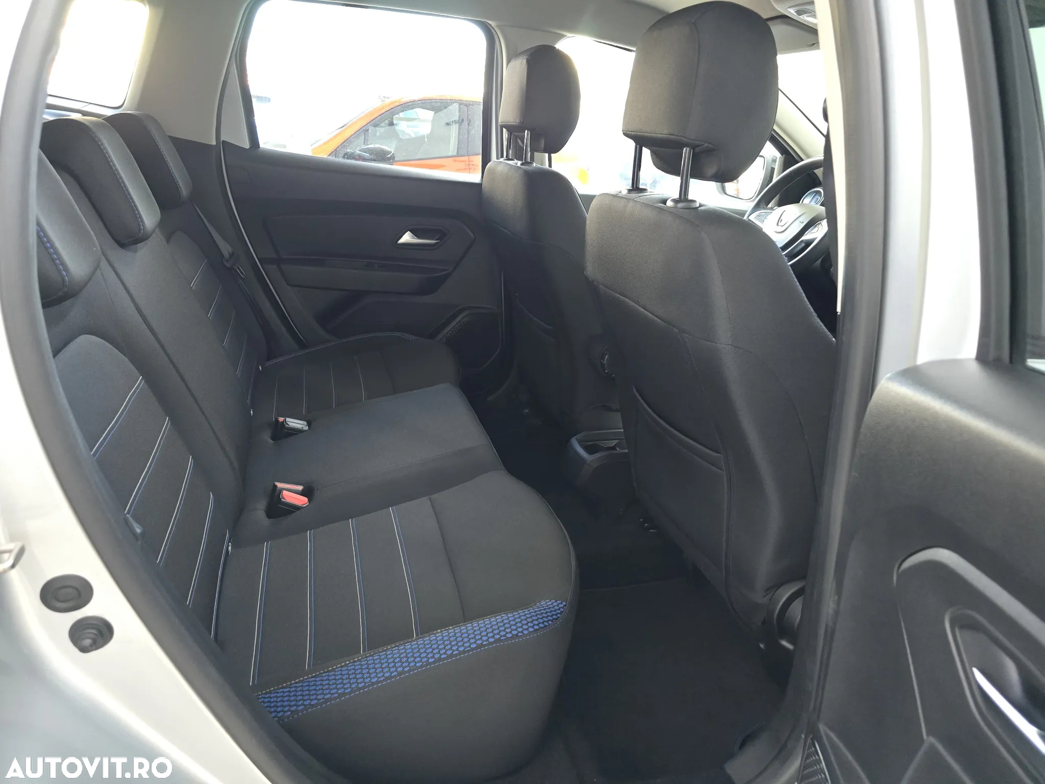 Dacia Duster 1.5 Blue dCi 4WD SL BlueLine - 9
