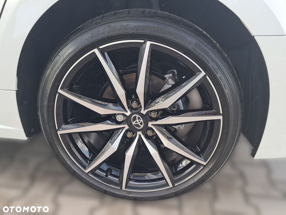 Toyota Corolla 2.0 Hybrid GR Sport - 11