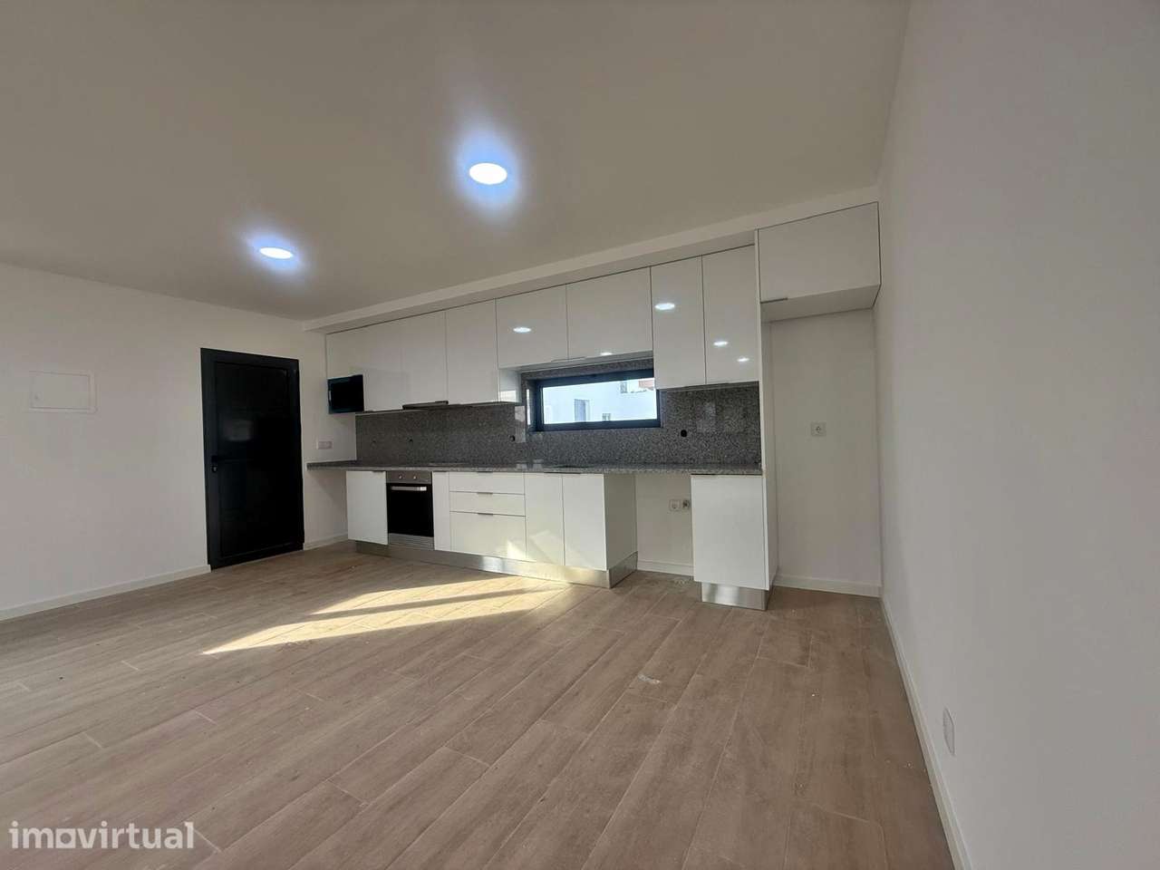Moradia Isolada T2 Nova em Fernão Ferro, SÓ PRONTO PAGAMENTO - Grande imagem: 4/23