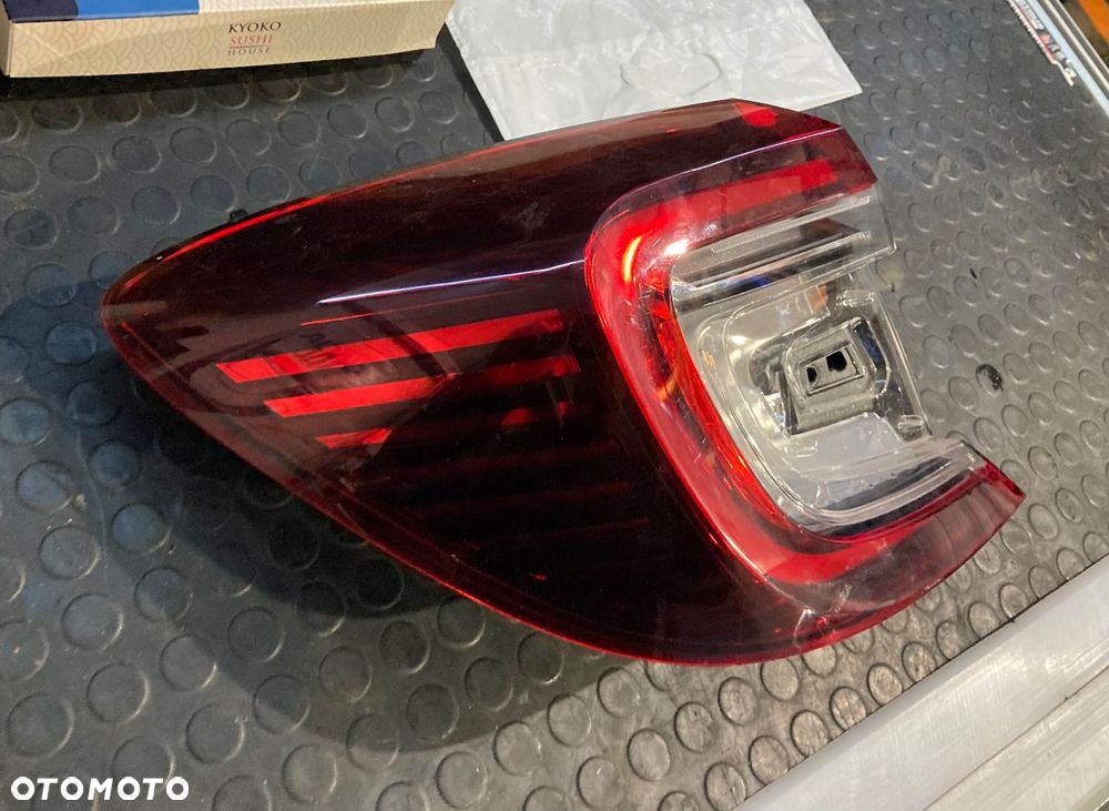 RENAULT CAPTUR 2 II LAMPA TYLNA LEWA W BŁOTNIK BŁOTNIKA LEWY TYŁ TYLNIA LEWA 265558746R - 5