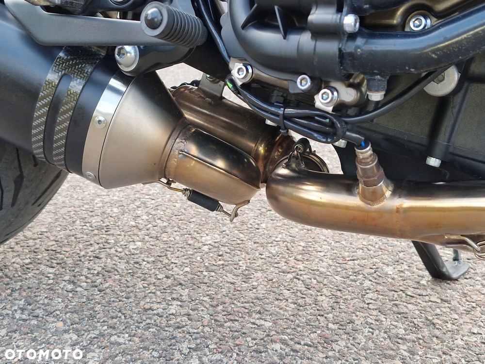 Yamaha XSR - 18