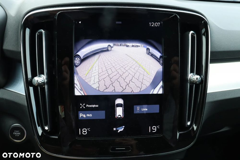 Volvo XC 40 T2 Core - 17