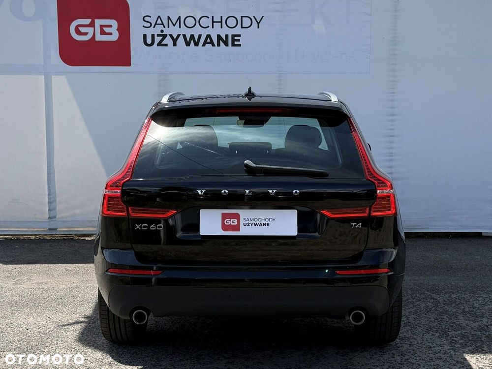 Volvo XC 60 T4 Momentum Pro - 9
