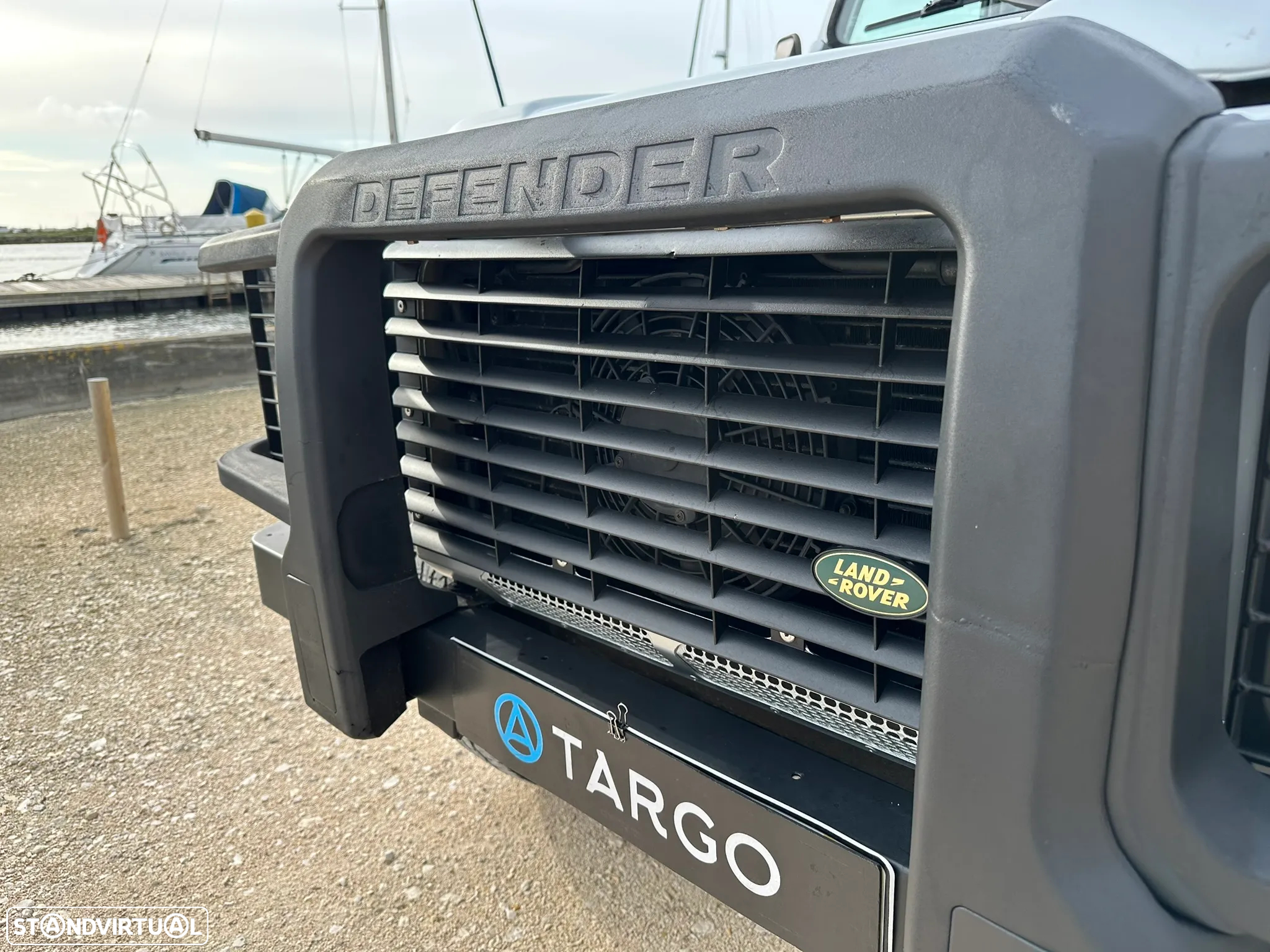 Land Rover Defender 90 SW 2.5 Td5 SE - 11
