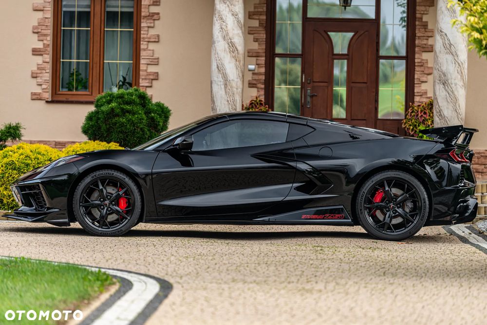 Chevrolet Corvette - 17