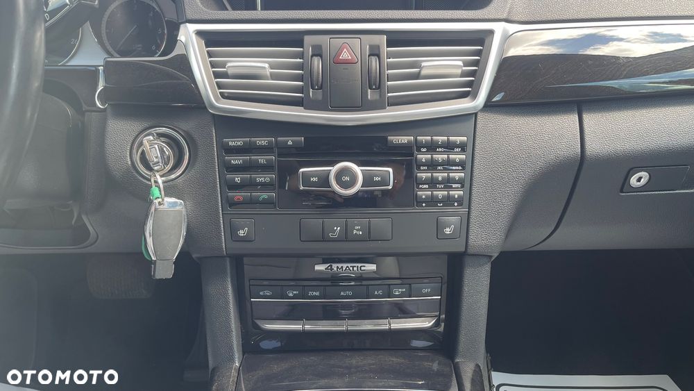 Mercedes-Benz Klasa E 350 CDI 4-Matic BlueEff Elegance - 32