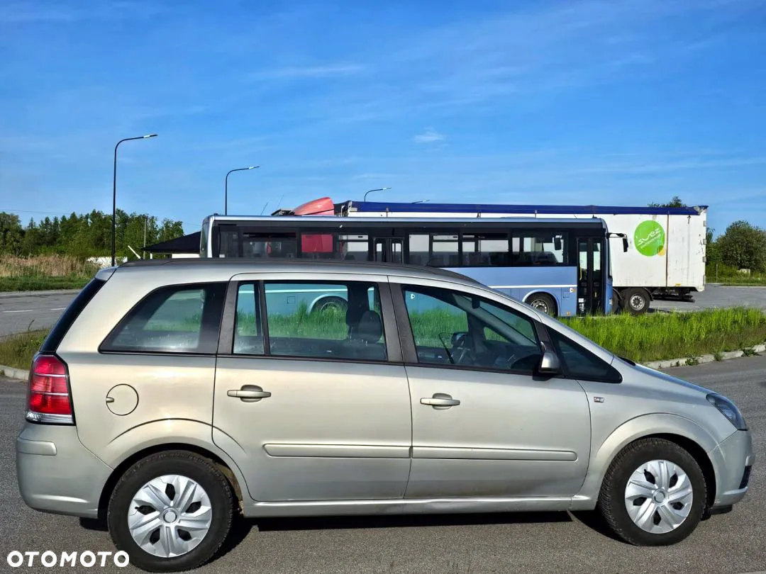 Opel Zafira 1.8 Cosmo - 14