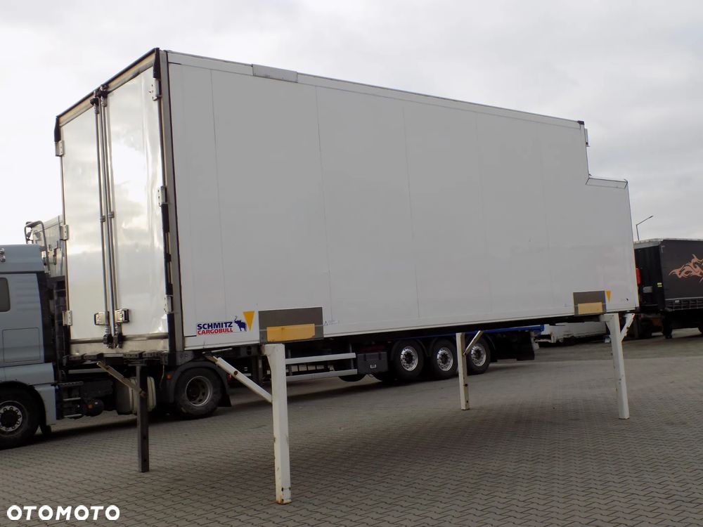 Schmitz ZABUDOWA BDF - 4