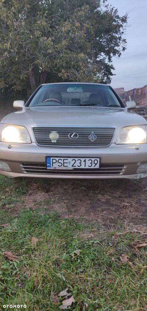 Lexus LS - 1