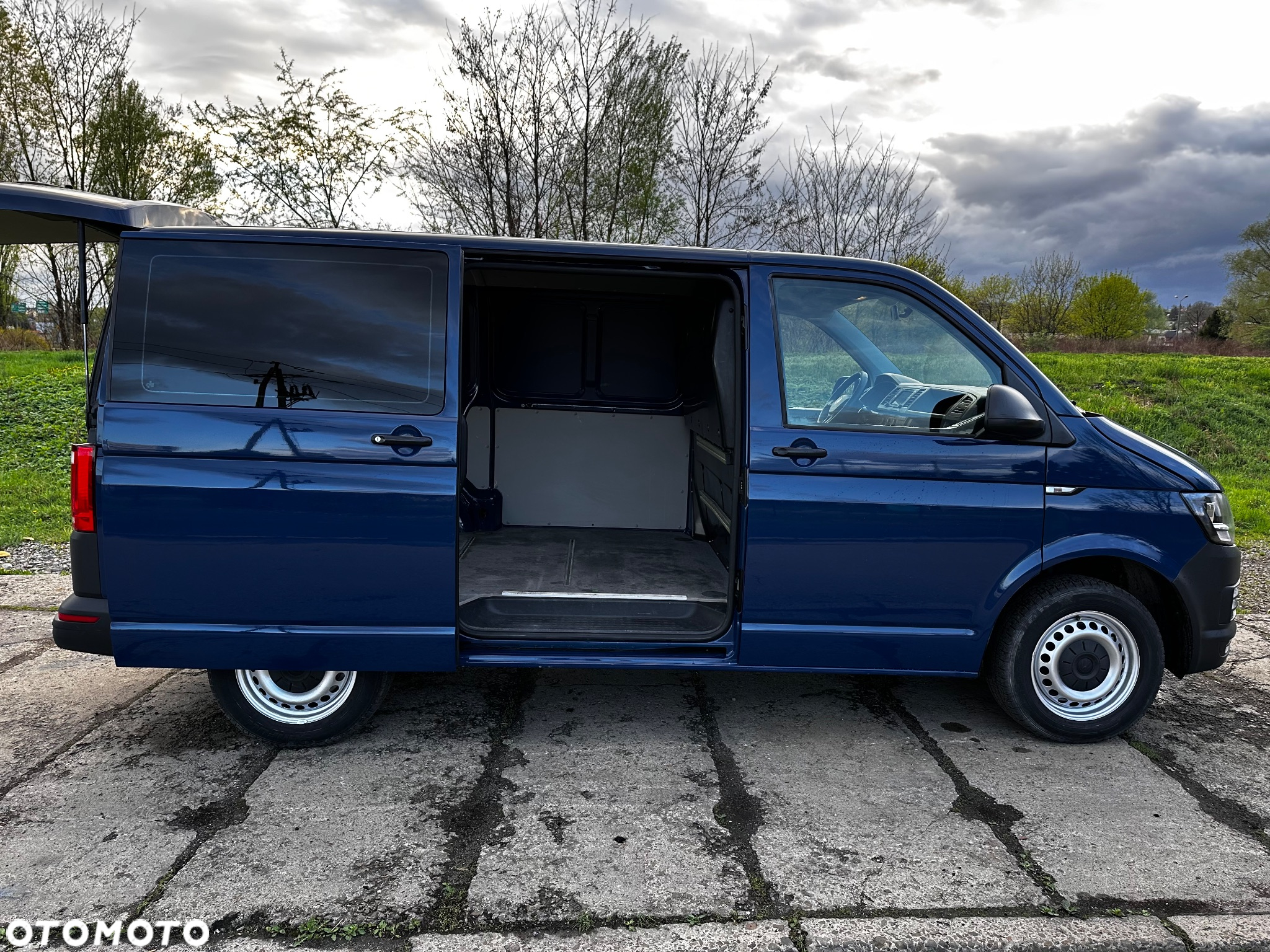 Volkswagen Transporter T6 - 16