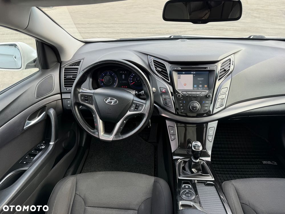 Hyundai i40 Kombi 1.7 CRDi Premium - 18