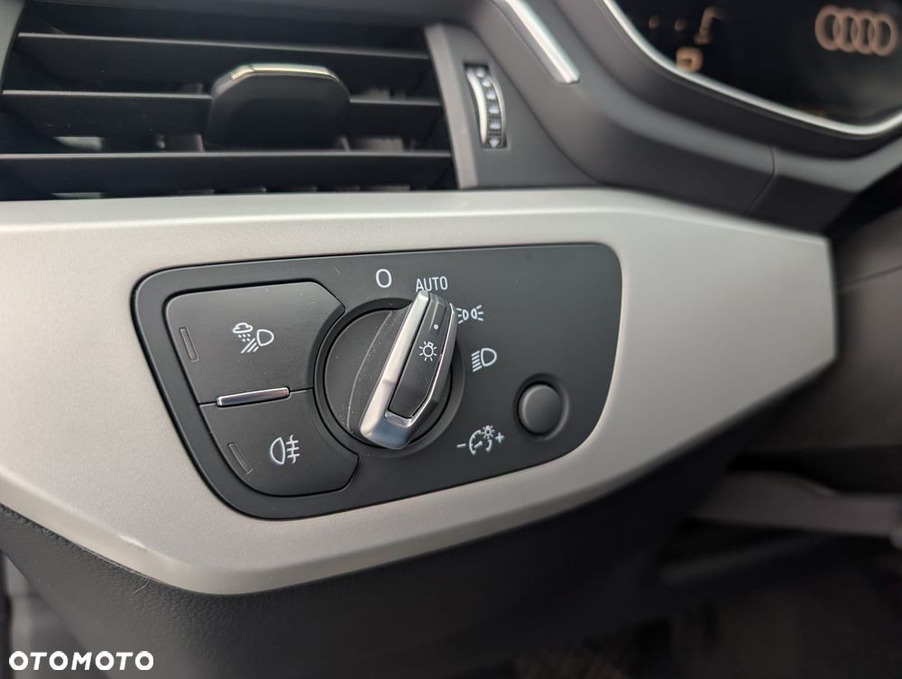 Audi A4 Limousine - 28