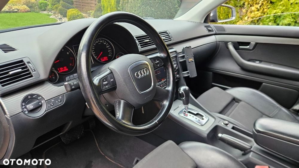 Audi A4 Avant - 16