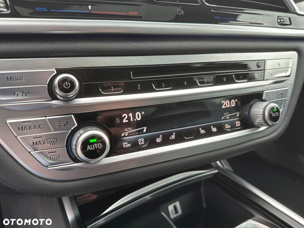 BMW Seria 7 - 37