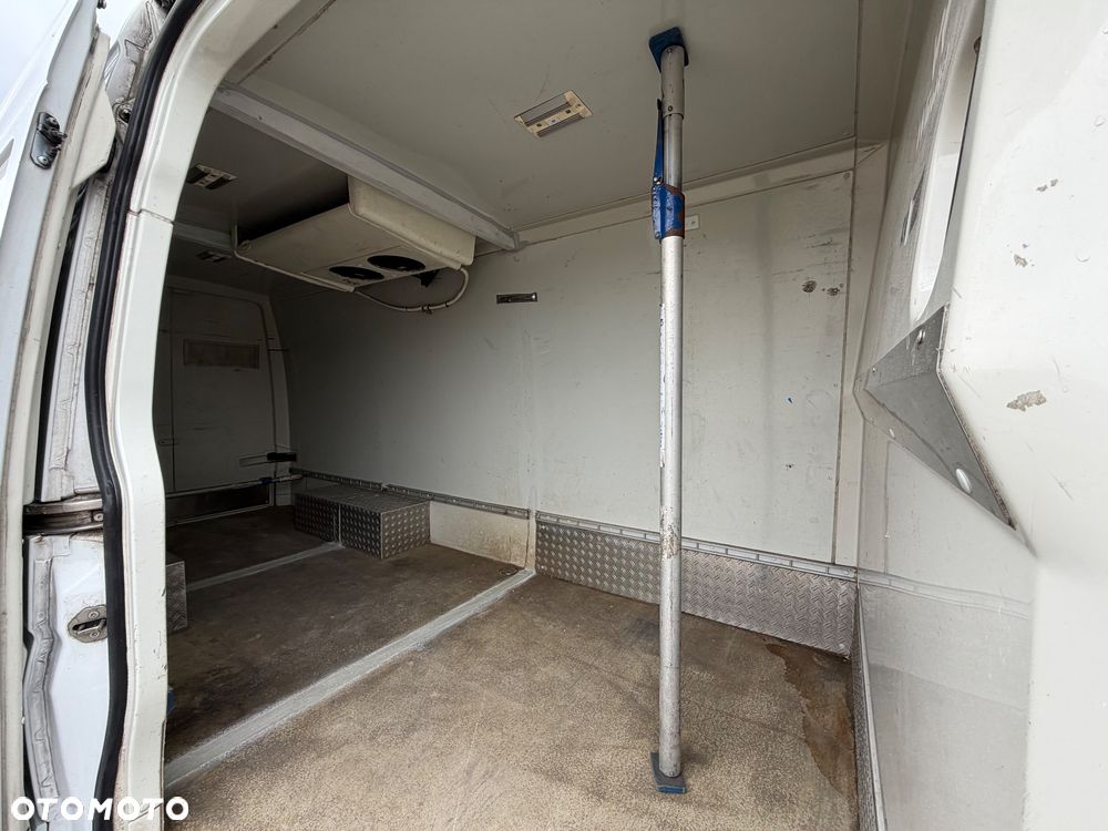 Mercedes-Benz Sprinter - 8