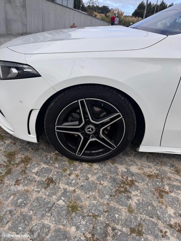 Mercedes-Benz A 180 d AMG Line Aut. — fotografia 9