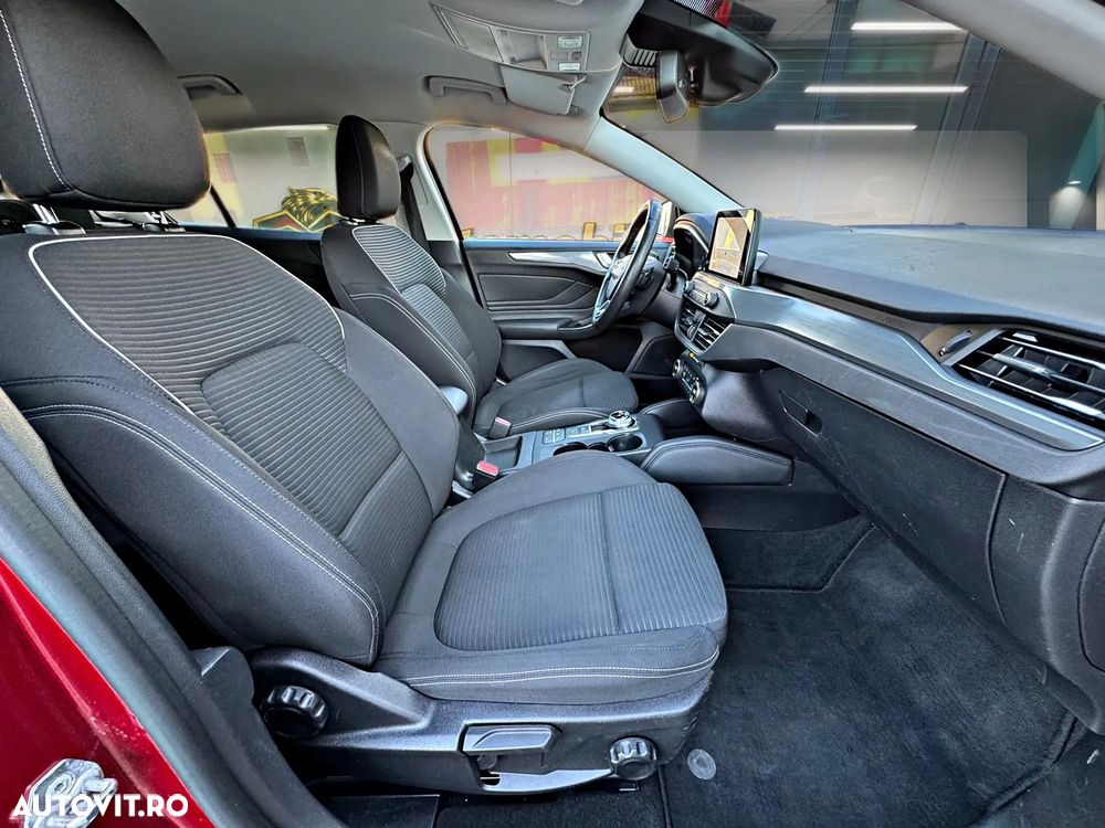 Ford Focus 1.5 EcoBlue Titanium - 9