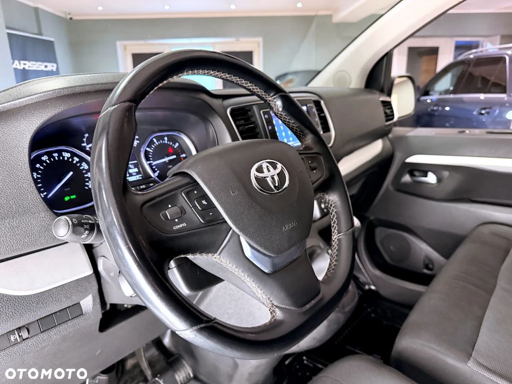 Toyota Proace Verso 2.0 D4-D Medium VIP - 19