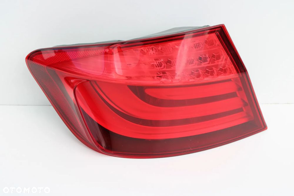 Lampa tylna prawa tył  prawy stan BDB OE BMW F10 2013r - 11
