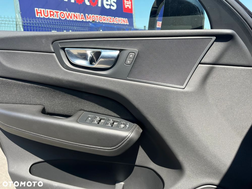 Volvo XC 60 - 21