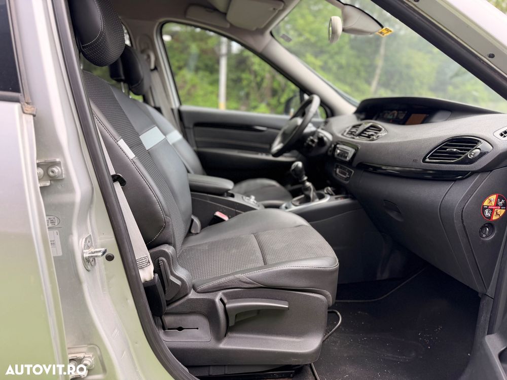 Renault Grand Scenic - 10