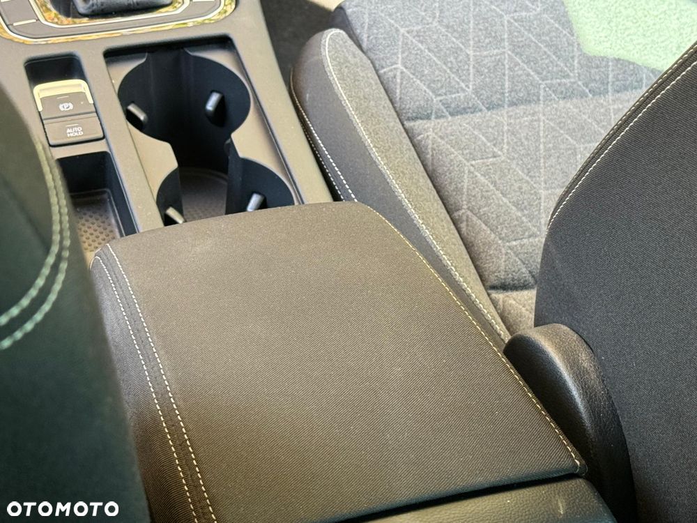 Volkswagen Passat 2.0 TDI SCR Style DSG - 28