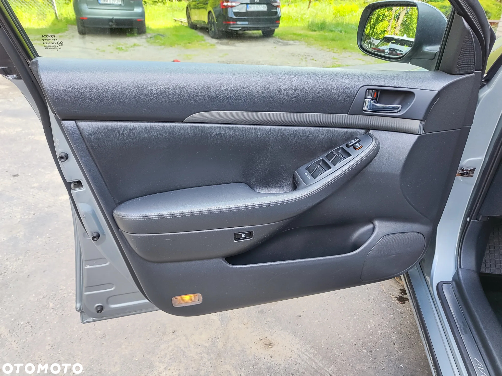 Toyota Avensis 2.2 D-4D Executive - 23