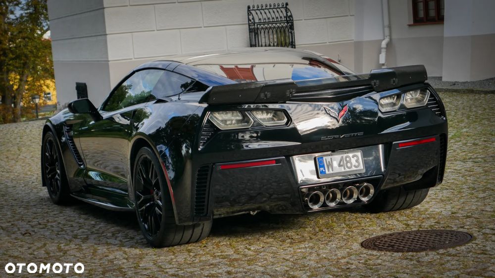 Chevrolet Corvette - 9