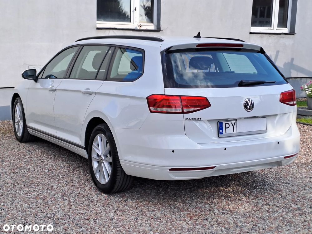 Volkswagen Passat - 19