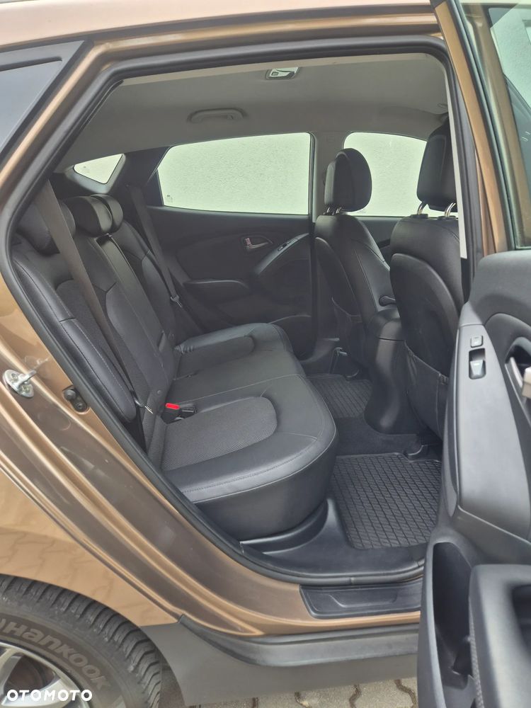 Hyundai ix35 2.0 CRDi 4WD Automatik Fifa World Cup Gold Edition - 14
