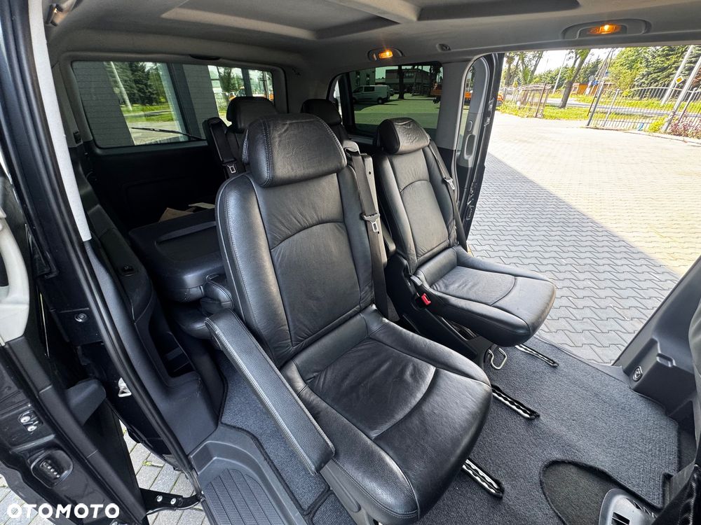 Mercedes-Benz Viano - 21