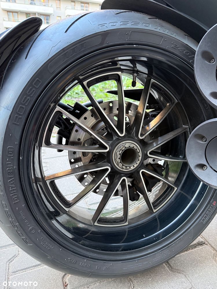 Ducati Diavel - 4