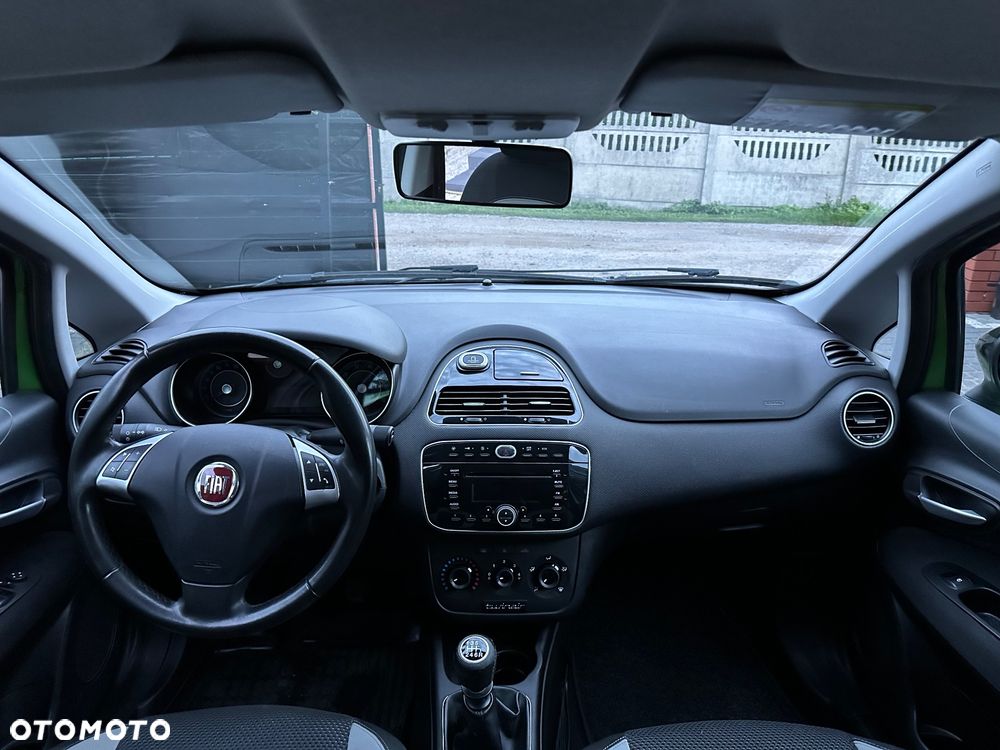 Fiat Punto 2012 photo 3