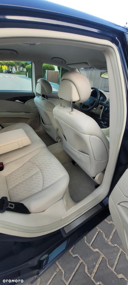 Mercedes-Benz Klasa E 220 CDI Elegance - 26