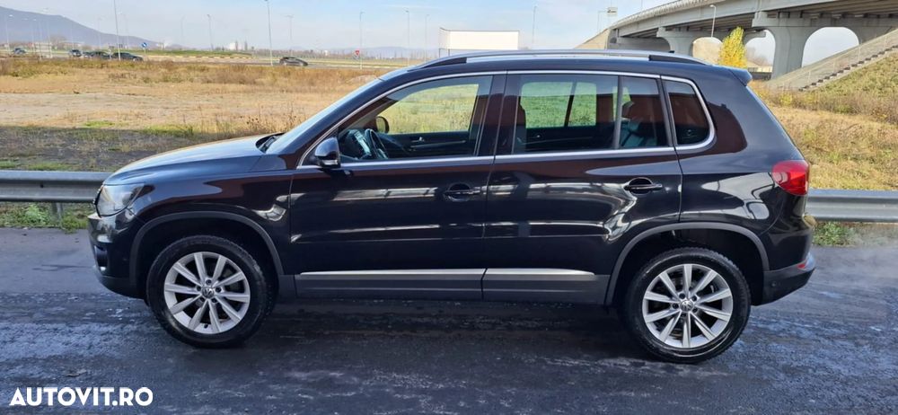 Volkswagen Tiguan 2.0 TDI 4Motion DSG Sport & Style - 9