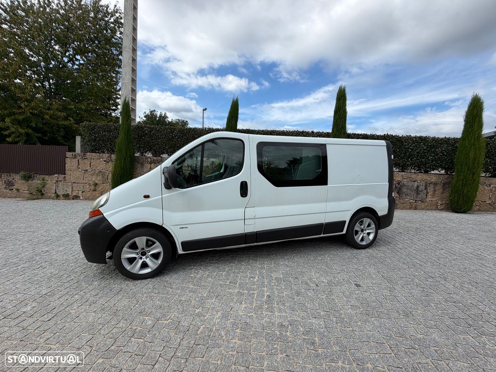 Opel Vivaro 1.9 DTi L2 H1 - 17