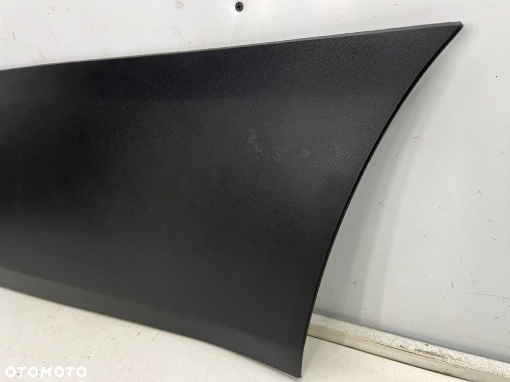 Listwa Iveco Daily 4 IV 14r.- prawa przednia dolna nakładka drzwi pasażera prawy przód 5801808059 - 7