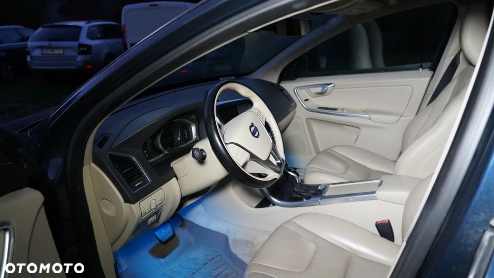 Volvo XC 60 - 28