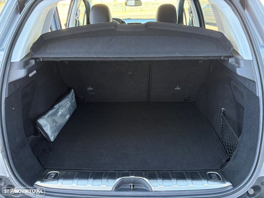 Peugeot 2008 1.6 BlueHDi Allure - 3