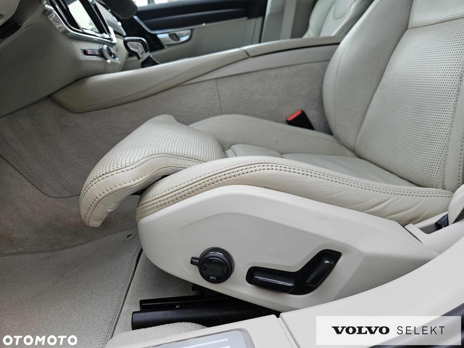 Volvo V90 Cross Country - 13