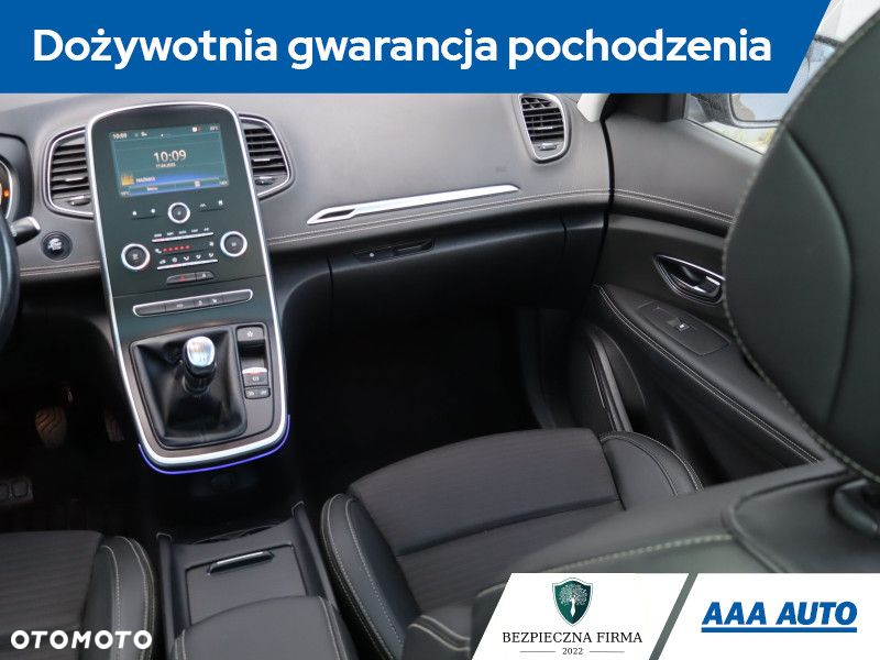 Renault Grand Scenic - 9