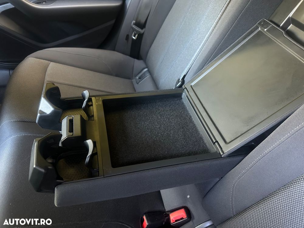 Audi A4 Avant 2.0 TDI quattro S tronic - 11