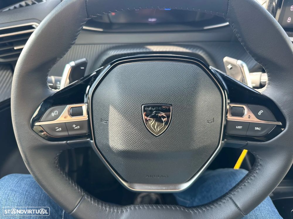 Peugeot 2008 1.2 Hybrid Allure e-DCS6 - 11
